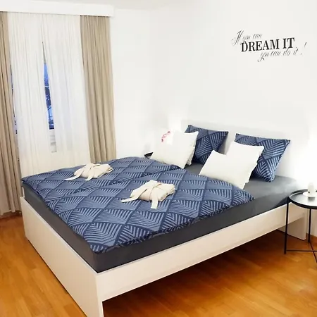 47 Heaven Luxury House